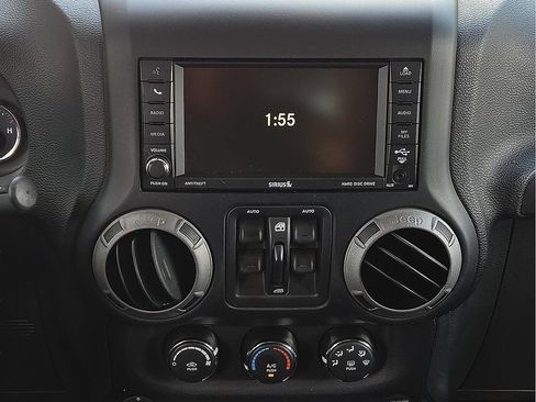 Used 2015 Jeep Wrangler Unlimited Sport w/ Quick Order Package 24S AWD/4WD image 11