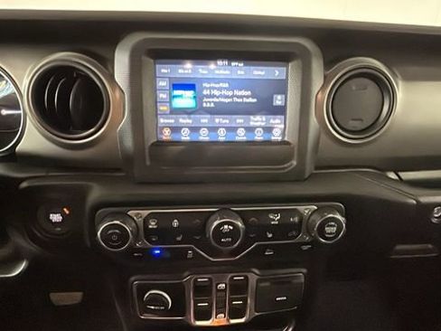 Used 2023 Jeep Wrangler Unlimited w/ Cold Weather Group AWD/4WD image 23