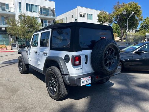 Used 2024 Jeep Wrangler Unlimited AWD/4WD image 10