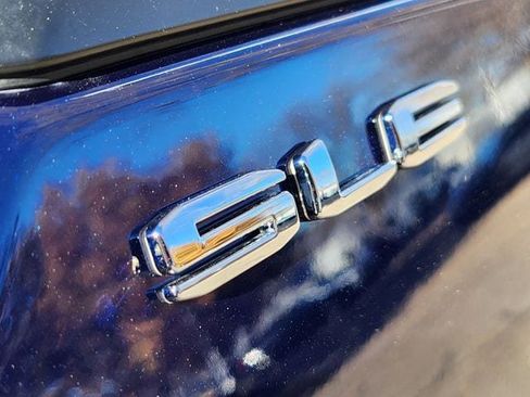 Used 2022 GMC Terrain SLE image 11