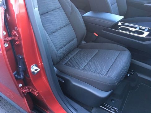 New 2026 Chevrolet Equinox LT w/ Safety and Technology Package image 11