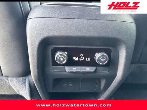 Certified 2025 Chevrolet Traverse LT AWD/4WD image 22