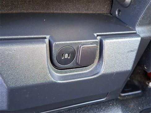 Used 2023 Ford F250 XL w/ FX4 Off-Road Package image 11