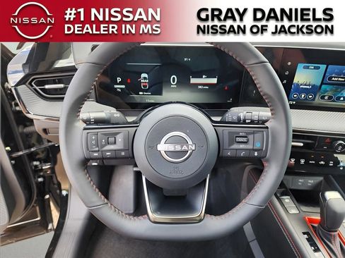 New 2025 Nissan Kicks SR image 13