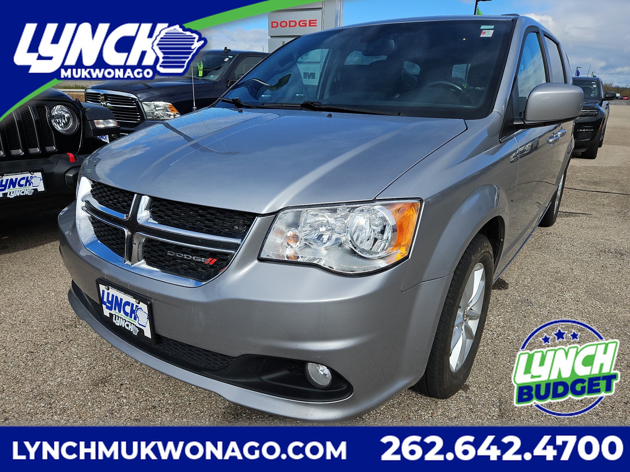 Used 2019 Dodge Grand Caravan SXT FWD image 1