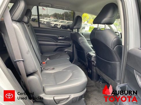 Certified 2024 Toyota Grand Highlander AWD image 21