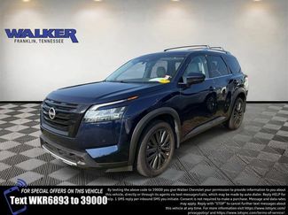 Used 2024 Nissan Pathfinder SL w/ SL Premium Package FWD video 1