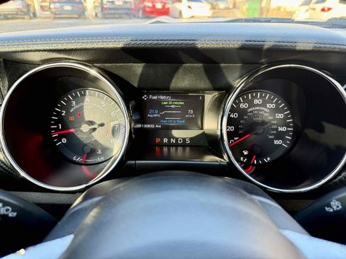 Used 2017 Ford Mustang Coupe RWD image 25