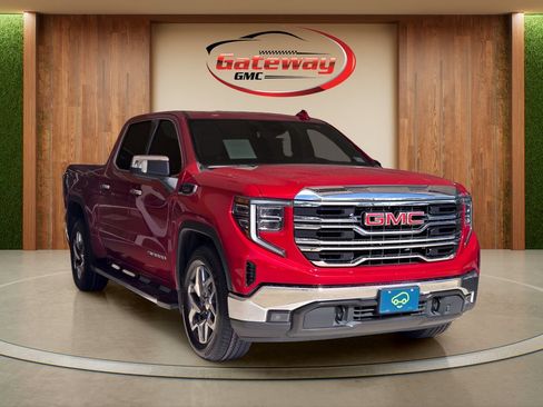 Used 2023 GMC Sierra 1500 SLT RWD image 3