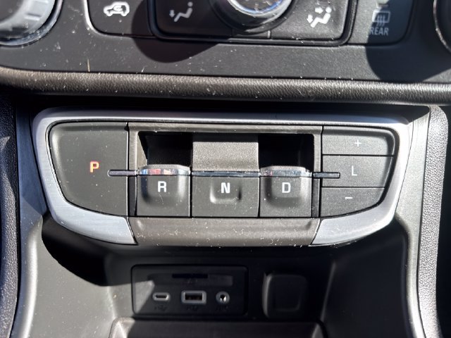 Used 2024 GMC Terrain SLT AWD/4WD image 23