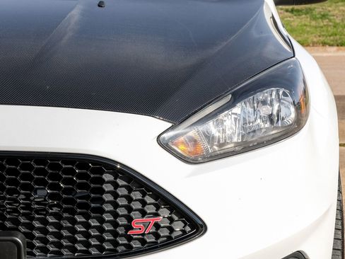 Used 2018 Ford Focus ST image 50