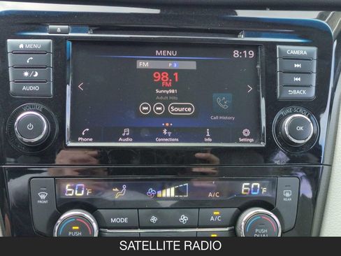 Used 2022 Nissan Rogue Sport SV w/ Technology Package FWD image 21