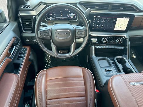 Used 2024 GMC Sierra 3500 Denali Ultimate image 16