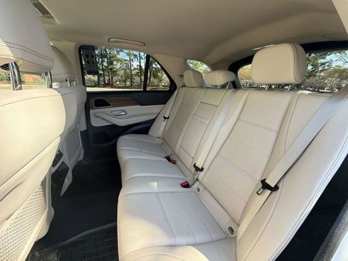 Used 2025 Mercedes-Benz GLE 350 4MATIC image 23