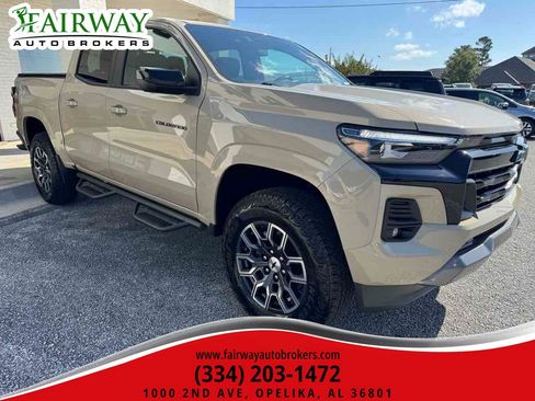 Used 2023 Chevrolet Colorado Z71 image 4