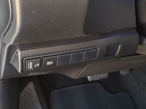 Used 2020 Toyota Corolla SE image 19