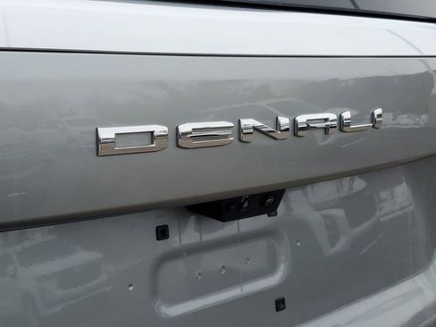 Used 2025 GMC Yukon Denali w/ Denali Reserve Package image 39