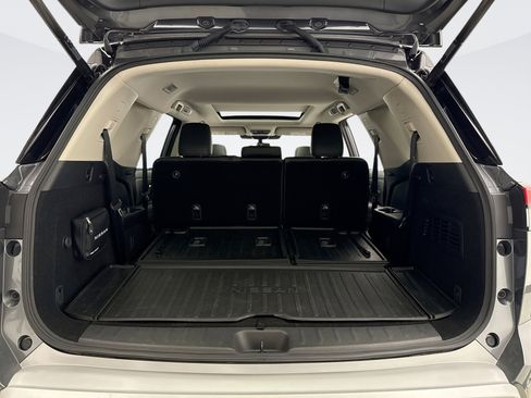 Used 2025 Nissan Pathfinder Platinum w/ Cargo Package image 21