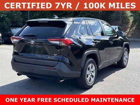 Used 2022 Toyota RAV4 LE FWD image 2