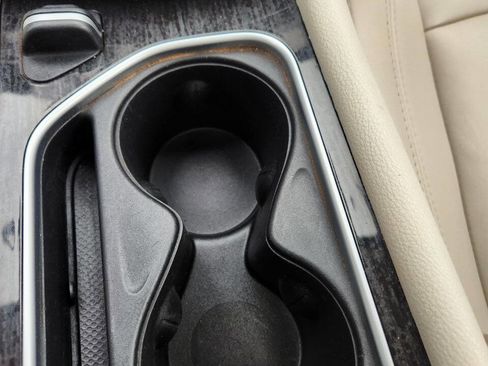 Used 2015 Chrysler 200 C w/ Navigation & Sound Group I image 19