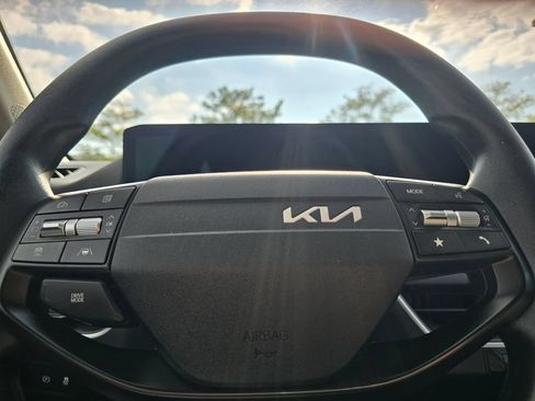 Used 2025 Kia K4 FWD image 17