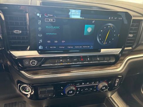 Used 2025 Chevrolet Silverado 1500 LT AWD/4WD image 12