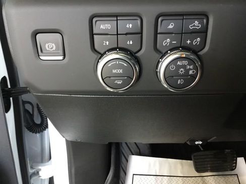 New 2025 GMC Sierra 2500 AT4 w/ AT4 Premium Plus Package image 51