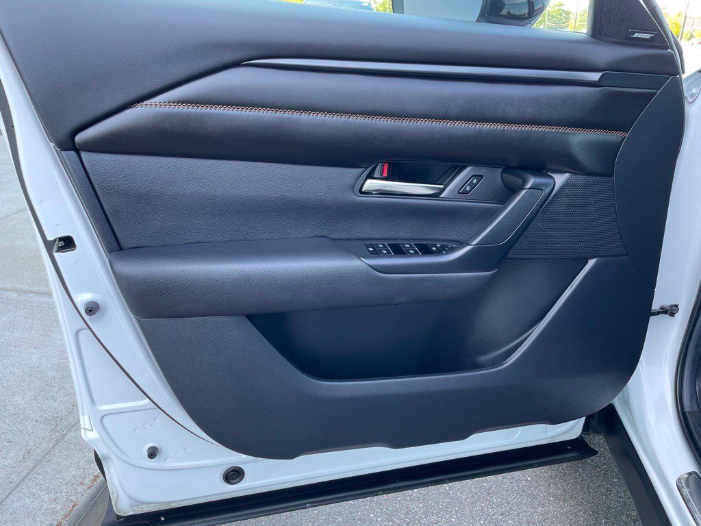 Certified 2024 MAZDA CX-50 AWD 2.5 S w/ Accent Package image 9