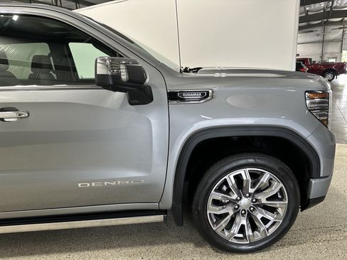 Used 2024 GMC Sierra 1500 Denali w/ Denali Reserve Package AWD/4WD image 11
