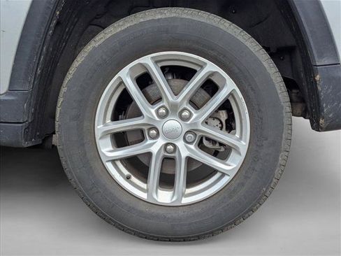 Used 2025 Jeep Grand Cherokee Laredo X w/ Luxury Tech Group I AWD/4WD image 9