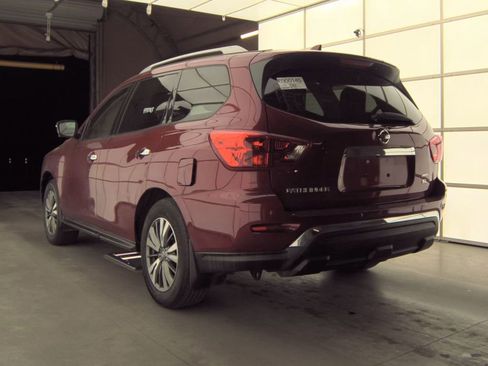 Used 2019 Nissan Pathfinder SL image 5