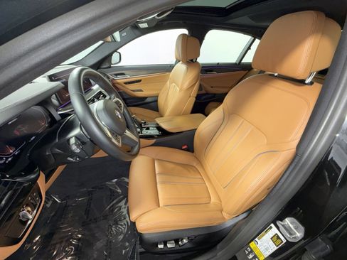 Used 2023 BMW M550i xDrive w/ Executive Package image 13