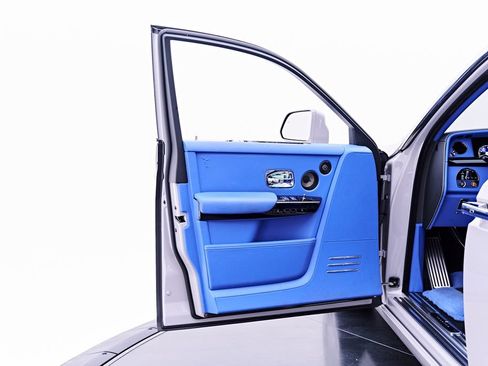 Used 2024 Rolls-Royce Phantom Sedan w/ The Phantom Package RWD image 47