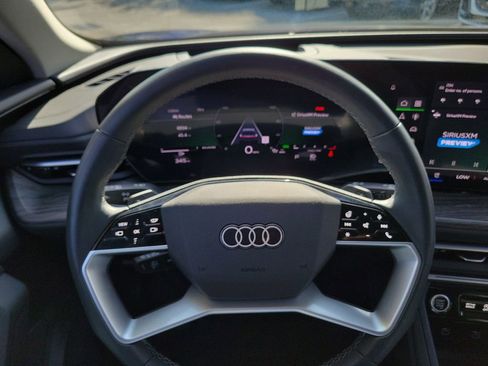 Certified 2025 Audi Q5 2.0T Premium Plus w/ Premium Plus image 9