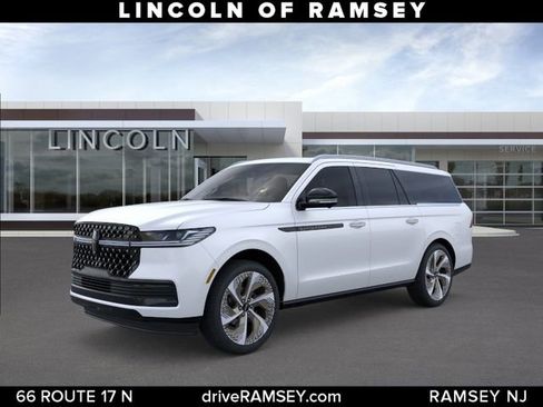 New 2026 Lincoln Navigator L Black Label AWD/4WD image 1