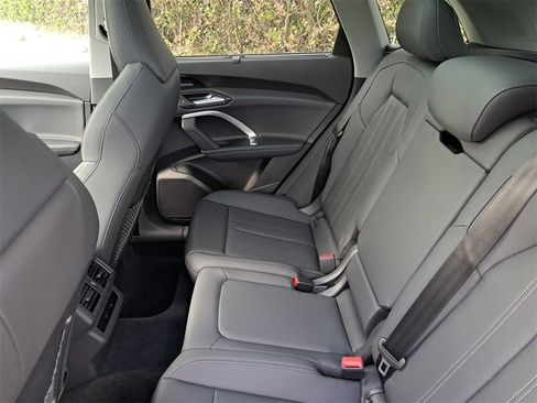 New 2025 Audi Q5 Premium Plus image 27