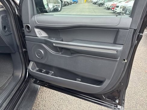 Used 2024 Ford Expedition XLT image 29