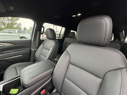 Used 2026 Chevrolet Traverse LT AWD/4WD image 26