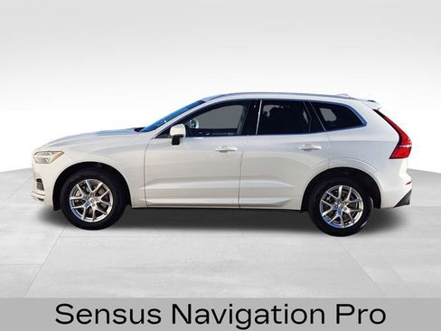 Used 2021 Volvo XC60 T6 Momentum image 5