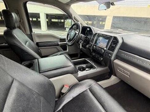 Used 2019 Ford F350 XLT w/ XLT Premium Package AWD/4WD image 14