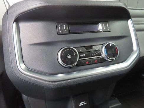 Used 2025 Ford Expedition Platinum w/ Platinum Ultimate Package image 11