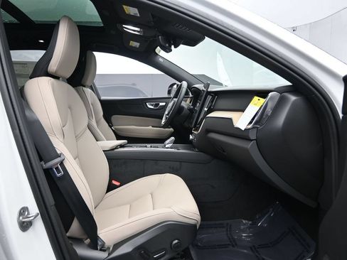 New 2026 Volvo XC60 B5 Plus w/ Protection Package Premier AWD/4WD image 27