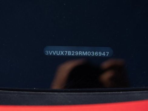 Used 2024 Volkswagen Taos SE image 30