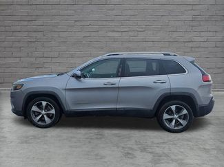 Used 2019 Jeep Cherokee Limited FWD video 2