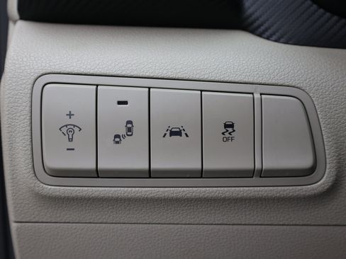 Used 2019 Hyundai Tucson Value FWD image 19