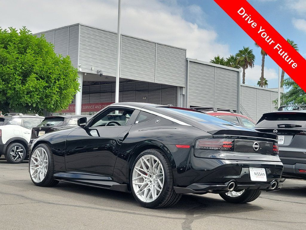 Used 2023 Nissan Z w/ Floor Mat Package (L93) RWD image 2