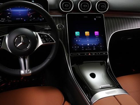 Certified 2026 Mercedes-Benz C 300 4MATIC Sedan image 15