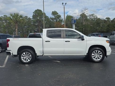 Used 2024 Chevrolet Silverado 1500 Custom image 9