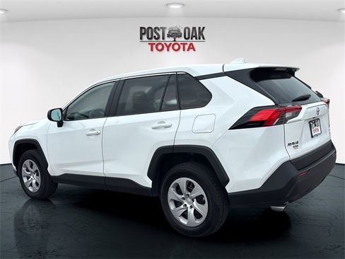 Used 2024 Toyota RAV4 LE image 5
