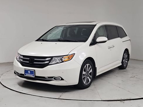Used 2016 Honda Odyssey Touring image 1